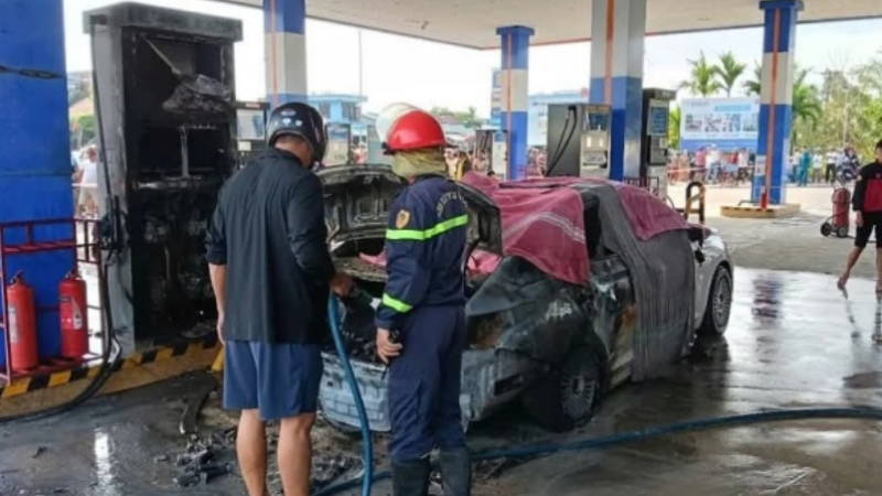 Rõ trách nhiệm của tài xế trong vụ ô tô b:ố:c ch:áy ở cây xăng tại Đà Nẵng: Luật sư nói rõ.