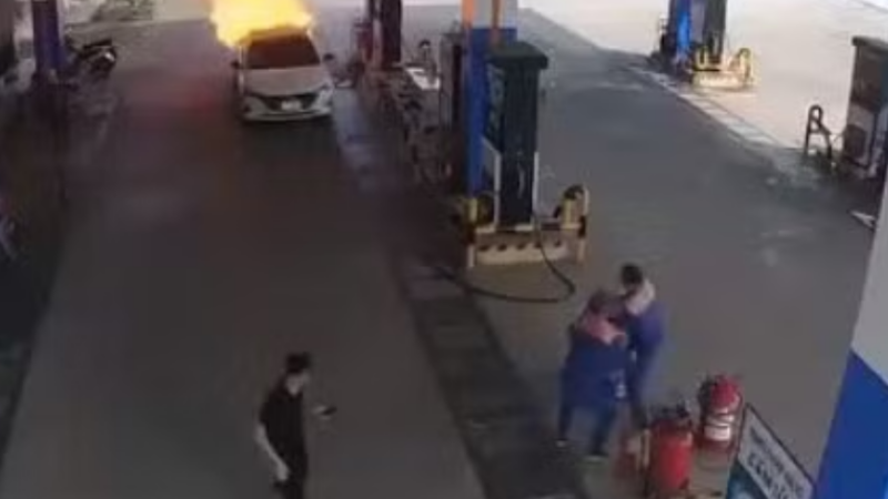Vì sao tài xế không mở cửa cứu 2 n:ạn nh:ân: “Cuối cùng cũng rõ”