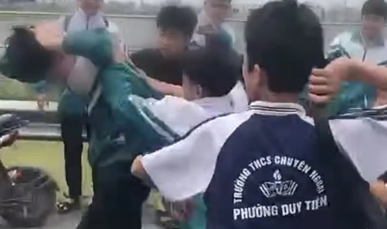 Chính quyền địa phương lên tiếng vụ nam sinh lớp 9 bị đ:á::nh hội đồng ở Ninh Bình: Că::ng cực.
