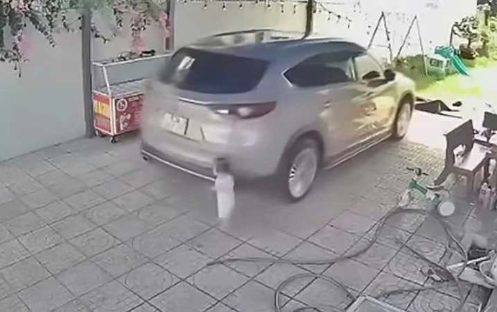 Vụ bé gái 15 tháng tuổi bị c:á::n t:uvo*g: Các chuyên gia dặn dò phải quan sát gương kỹ vào, đừng phụ thuộc vào công nghệ quá!