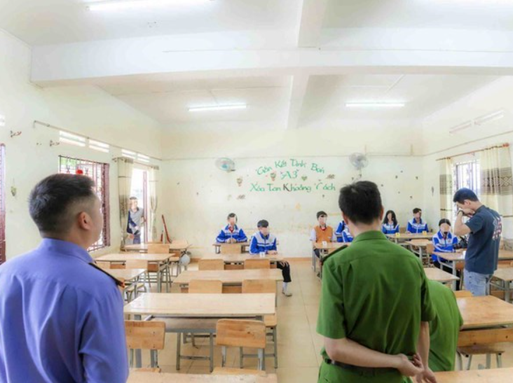 Mẹ của nam sinh học lớp 8 kể: “Hằng ngày, con tôi bị é:p phải đưa tiền cho 1 học sinh”