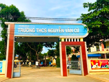 Đại diện trường nói gì vụ nam sinh lớp 8 dùng r:ìu tấ::n c::ông bạn học ngay trong giờ học?